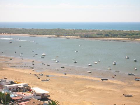 Weather 'attracts Brits to Spain'