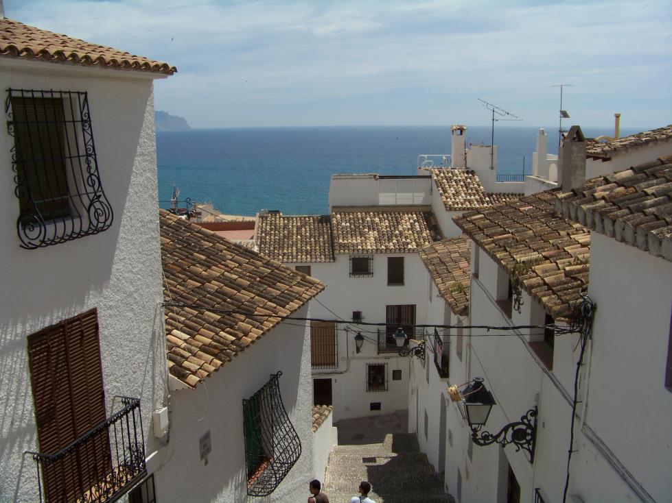 EU in warning to Spain over property policies